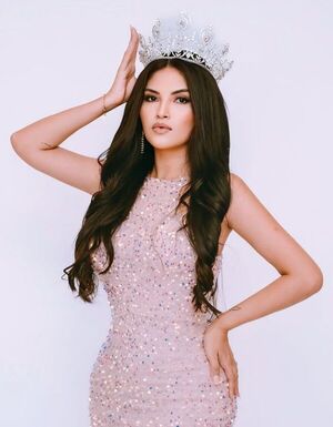 Popular / La abogada que impacta como reina de belleza
