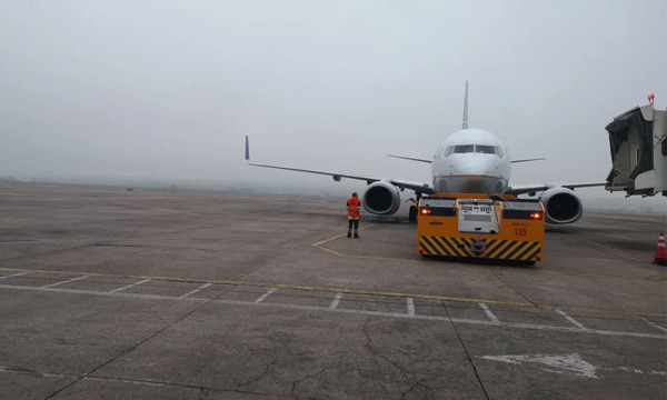 Neblina paraliza vuelos en el Silvio Pettirossi y obliga a desvíos internacionales - OviedoPress