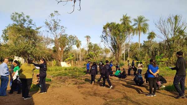 Las huertas escolares transforman la educación en Arroyos y Esteros - Nacionales - ABC Color