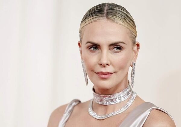Charlize Theron cumple 50 años: medio siglo de carácter y reinvención en Hollywood - Gente - ABC Color