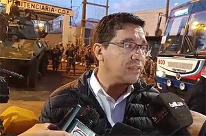 Gobernador acompaña traslado de 531 presos a cárcel de Minga Guazú | DIARIO PRIMERA PLANA