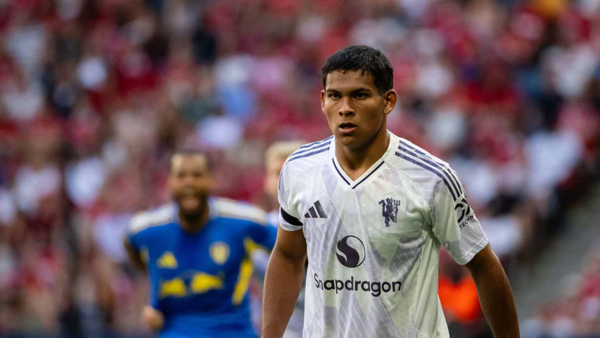 Diego León jugaría por primera vez en Old Trafford