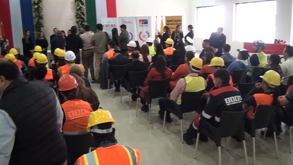 Clausuran curso de Seguridad y Salud Ocupacional Categoría C con entrega de certificados a casi 100 participantes