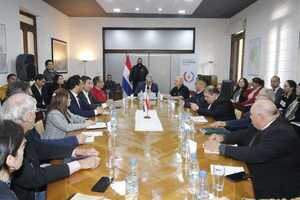 Articulan el fortalecimiento del Plan Nacional de Pueblos Indígenas • PARAGUAY TV