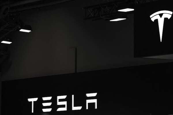 Tesla planea lanzar en septiembre una versión más avanzada de su sistema de conducción autónoma - Mundo - ABC Color