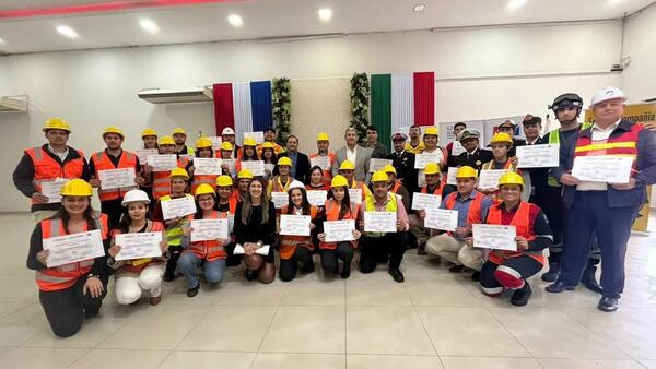 Clausuran curso de Seguridad y Salud Ocupacional Categoría C con entrega de certificados a más de 150 participantes