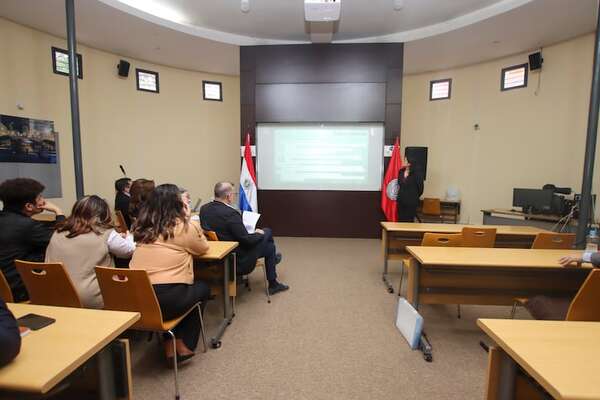 UNA: 250 jóvenes investigadores participan en jornadas científicas - Nacionales - ABC Color