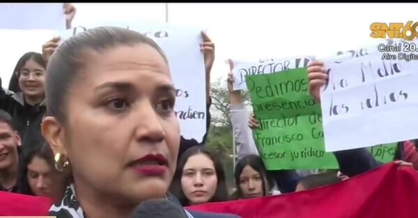 Padres y alumnos cierran ruta en Villeta por falta de directores y docentes - SNT