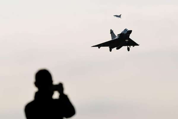 China envía 47 aeronaves militares cerca de Taiwán tras reciente discurso de William Lai - Mundo - ABC Color