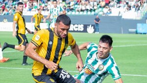 Versus / "Seguro no fue fácil para un jugador de Primera venir a la Intermedia"