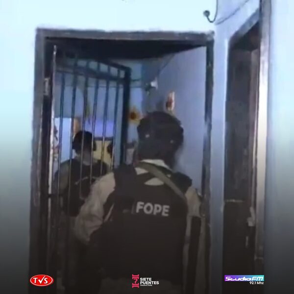 POLICÍA REALIZA 14 ALLANAMIENTOS EN BAÑADO SUR CONTRA EL PCC Y EL CLAN ROTELA - «TVS DIGITAL»
