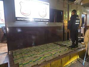 Furgón con doble fondo llevaba 132 kilos de marihuana rumbo al Brasil - ABC en el Este - ABC Color