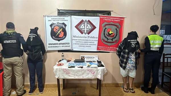 Popular / Madre e hija malandras ho'a en operativo antinarco