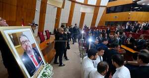 La Nación / Último adiós a Derlis Rodríguez en Diputados - OJO Galería
