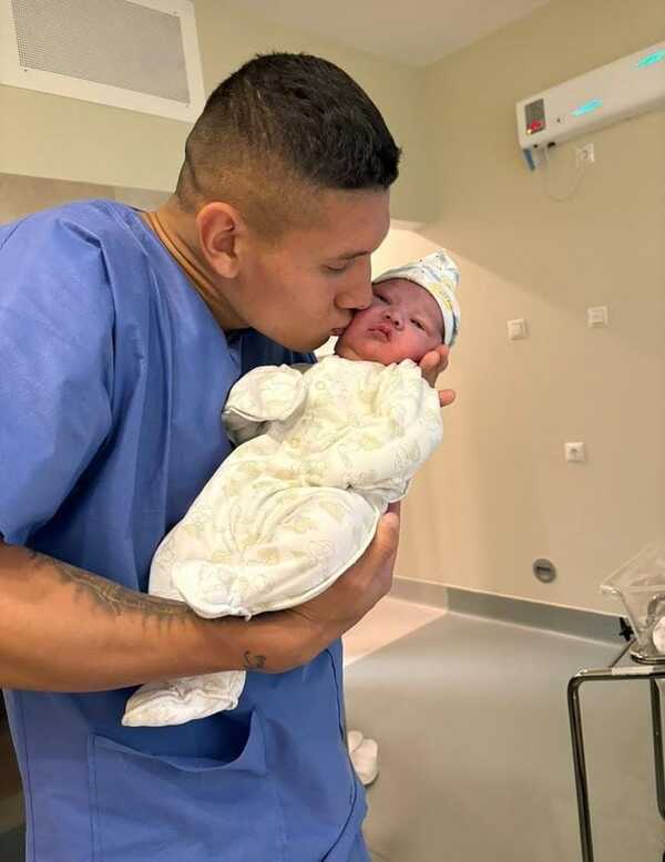 Popular / ¡"Nambilo" presentó a su nuevo amor!