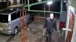 Jason paraguayo ingresa a vivienda y es detenido por la policía