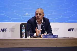 Olimpia presentó a la APF el pedido de raje del dire de los soplapitos, Eber Aquino