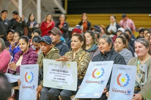 Tenonderã impulsa el desarrollo de 300 familias emprendedoras en distritos de Itapúa - .::Agencia IP::.