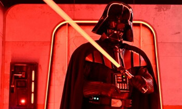 La espada láser de Darth Vader será subastada por una fortuna galáctica - OviedoPress