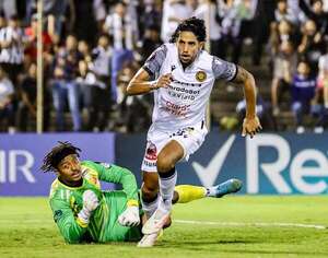 Doblete de Renzo Carballo en la Copa Centroamericana - Fútbol Internacional - ABC Color