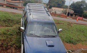 Suboficial evita choque en Minga Guazú, pero termina en la cuneta 