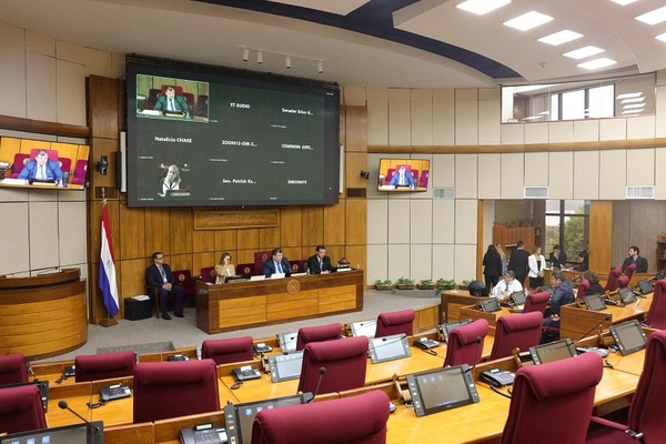 Comisión que investiga supuestos abusos de telefonías aprobó formulario de denuncias