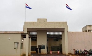 Unos 200 reos de Itapúa y Coronel Oviedo son trasladados a Minga Guazú