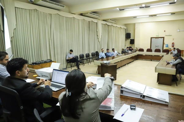MOPC recibió ofertas para sistema de agua y saneamiento en Ciudad del Este - ADN Digital