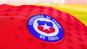 Deuda de 30 millones de euros con una TV divide el fútbol chileno y amenaza su futuro