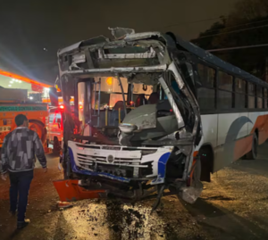 Choque entre camión y bus deja cuatro heridos en Ñemby
