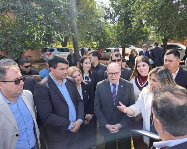 Presidente de la Corte Suprema, Dr. Diesel, visitó predio destinado a futura sede judicial en Minga Guazú
