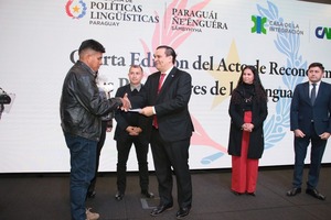 Reconocen a promotores de las lenguas indígenas del Paraguay - .::Agencia IP::.
