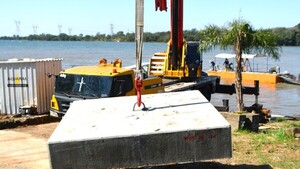 Instalan anclajes para instalación de futura planta solar flotante de Itaipú