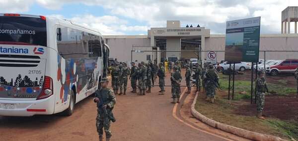 Operativo Umbral: 889 reclusos ya cumplen condena en el nuevo penal de Minga Guazú  - ABC en el Este - ABC Color