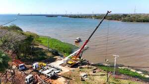 Inician instalación de anclaje para futura planta solar flotande en el  embalse de Itaipú - Nacionales - ABC Color