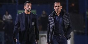 Versus / Indignación con Emiliano Díaz: "Avísenle que está en Olimpia..."