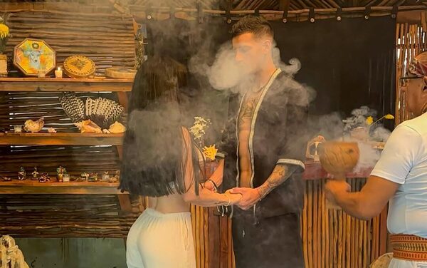 Popular / ¡Oky el amor entre la modelo y el pelotero! ¡Se empalagaron con dedicatorias!