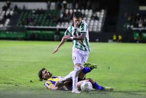 Rubio Ñu vence al Deportivo Capiatá y escala como solitario líder  - Fútbol de Intermedia - ABC Color