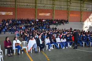 Formando a Formadores: Charlas educativas llegan a más de 500 docentes y estudiantes en Caazapá - Nacionales - ABC Color