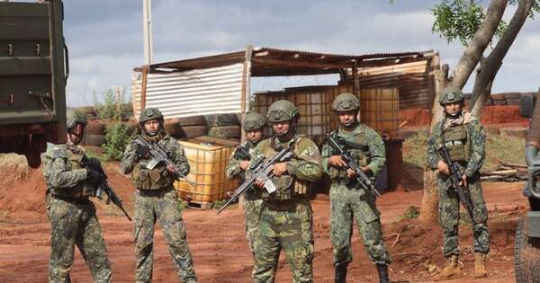 La Nación / “No hay desabastecimiento de armas”, afirma ministro