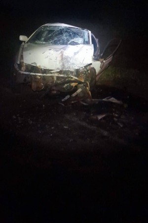 Grave siniestro vial deja dos heridos y daños materiales en Santa Rosa del Aguaray