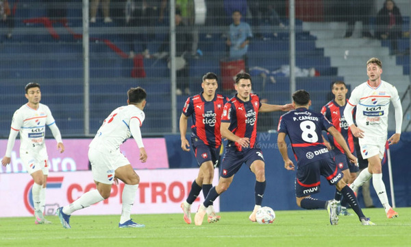 El puntero tropieza: flojo empate de Cerro frente a Nacional - OviedoPress
