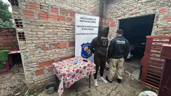 Conocido futbolista de la liga caacupeña es detenido con cocaína