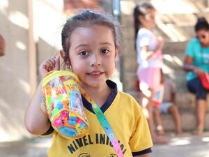 Reactivan campaña "Banco de juguetes" por el Día del Niño - trece