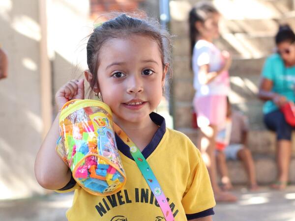 Reactivan campaña "Banco de juguetes" por el Día del Niño - trece