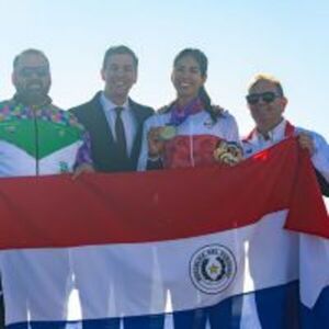 Presidente Peña entregó la primera medalla de oro en remo de Paraguay marcando historia en los Panamericanos Junior 2025 :: Presidencia de la República del Paraguay