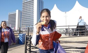 Nicole Martínez rema hacia la gloria y logra el primer oro para el Team Paraguay