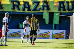 Guaraní se quedó con el añejo y agrandó a Olimpia la sensación de caída libre