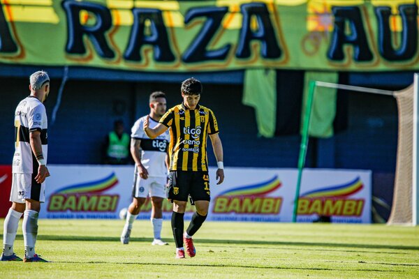 Guaraní se quedó con el añejo y agrandó a Olimpia la sensación de caída libre