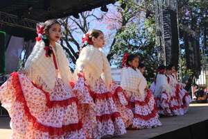 Eusebio Ayala celebra 40 años de la Fiesta Nacional del Chipá con multitudinaria concurrencia - Nacionales - ABC Color